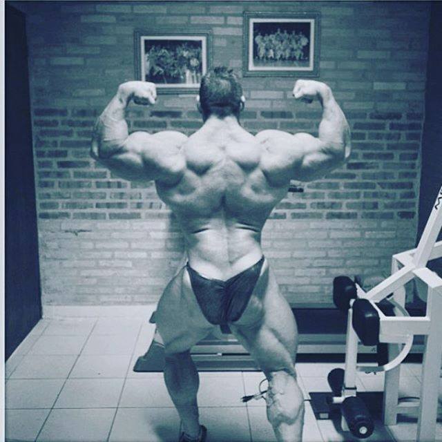 muscular guys, bodybuilders and my states of soul.