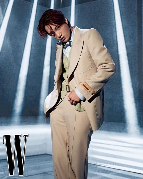 fy-exo: 211204 zkdlin: @gucci @wkorea #LoveYourW