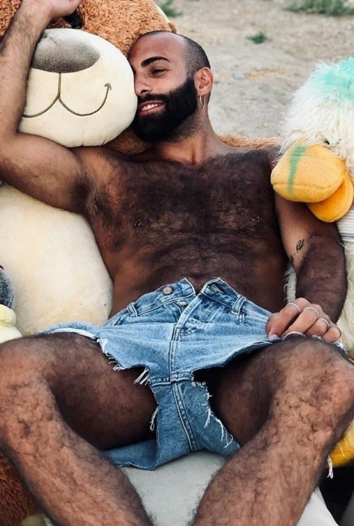 hairypo:

Wow!  Woof woof 