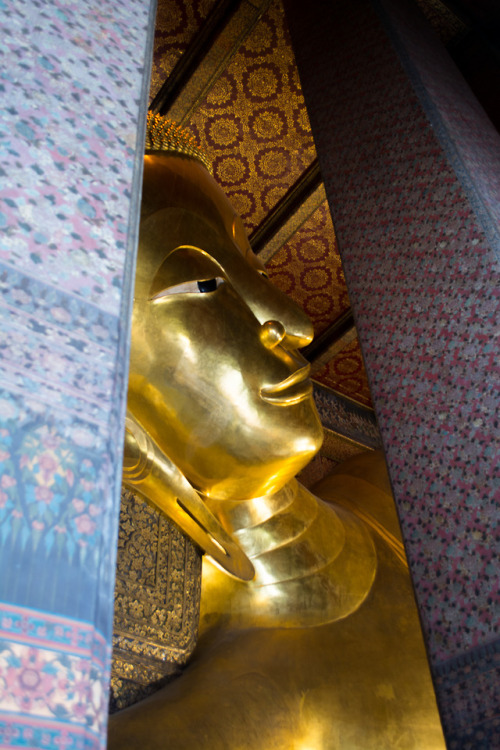 reclining buddha