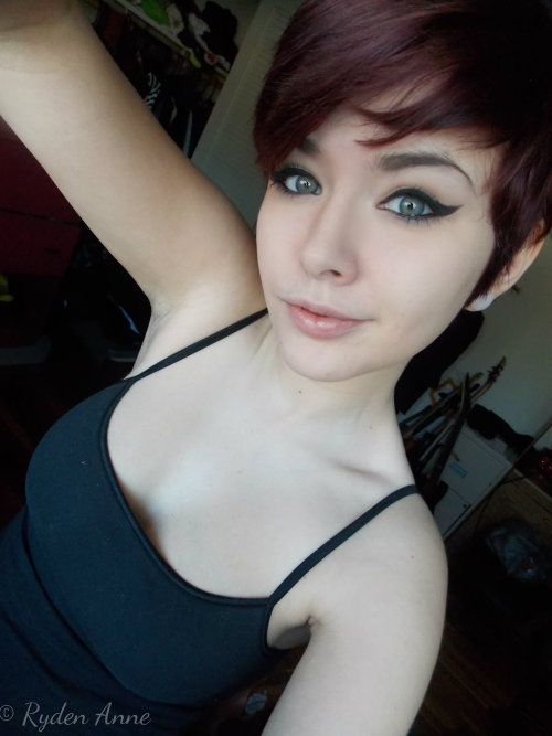 gaymommy: okay last one but ya i feel really cute very posi today