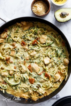 foodffs:  AVOCADO ALFREDO ZOODLES WITH CHICKEN