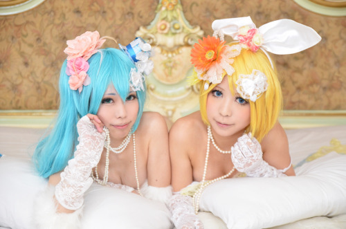 Vocaloid - Miku Hatsune & Rin Kagamine 8HELP US GROW Like,Comment & Share.CosplayJapaneseGirls1.5 - www.facebook.com/CosplayJapaneseGirls1.5CosplayJapaneseGirls2 - www.facebook.com/CosplayJapaneseGirl2tumblr - http://cosplayjapanesegirlsblog.tumbl