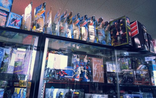 bootylicious-buggy:  bots-only-no-cons:  okamidensetsu:  Hero Gangu (Transformers) - Osaka  More Places   I’m clearly not shopping in the right places, I’ve never seen this amount of awesome in one shop!  Is this heaven