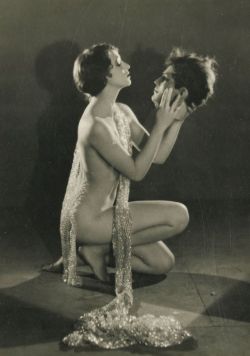 silent–era: Kathryn Stanley as Salomé