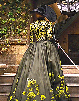 Lady Tremaine + Outfits