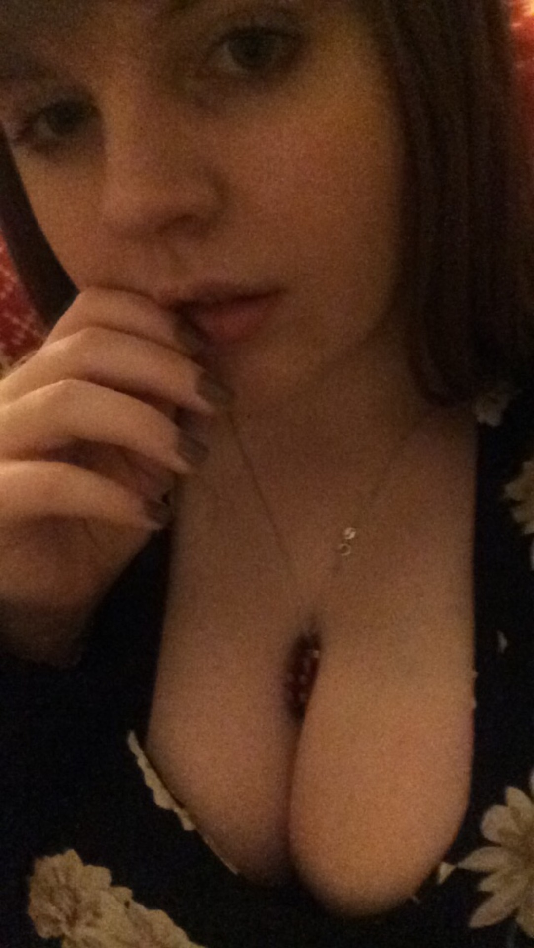 lumpyspaceprincessa:  Nails lookin good 💅🏼