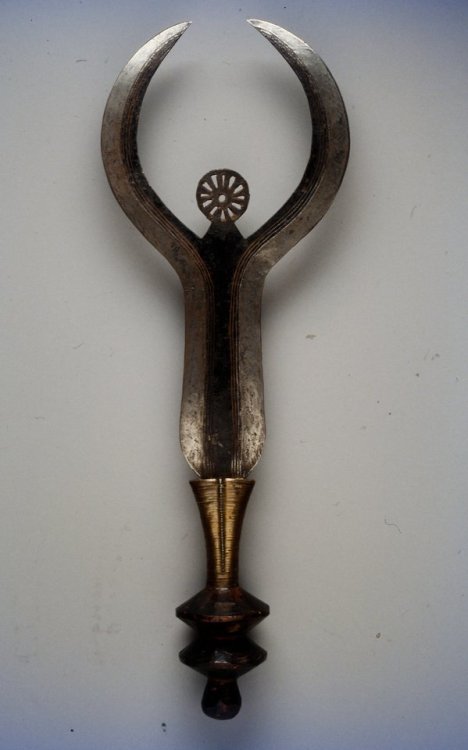 peashooter85:Ngala or Ngata sword, Congo, 20th century.from The Minneapolis Institute of Art