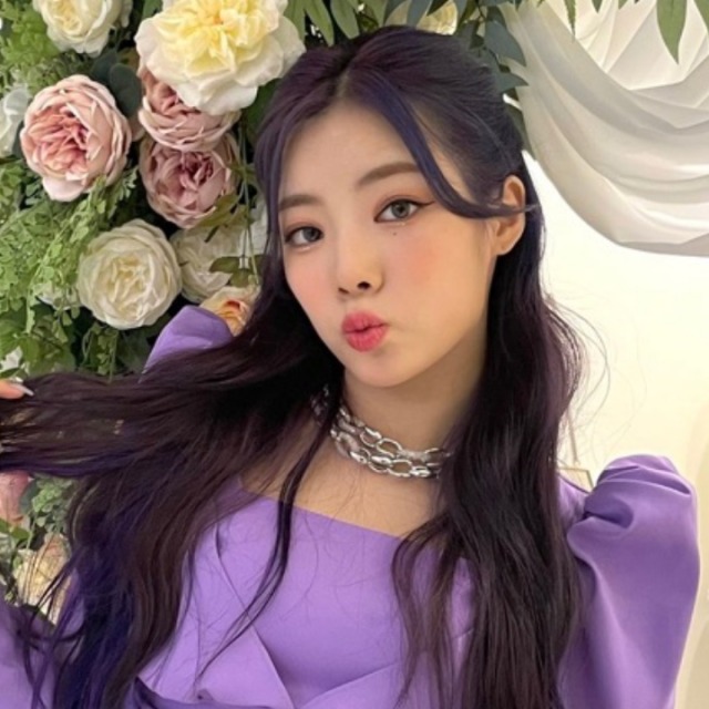 BIODATA FROMIS_9 | Kpop girls, Memes, Kpop memes