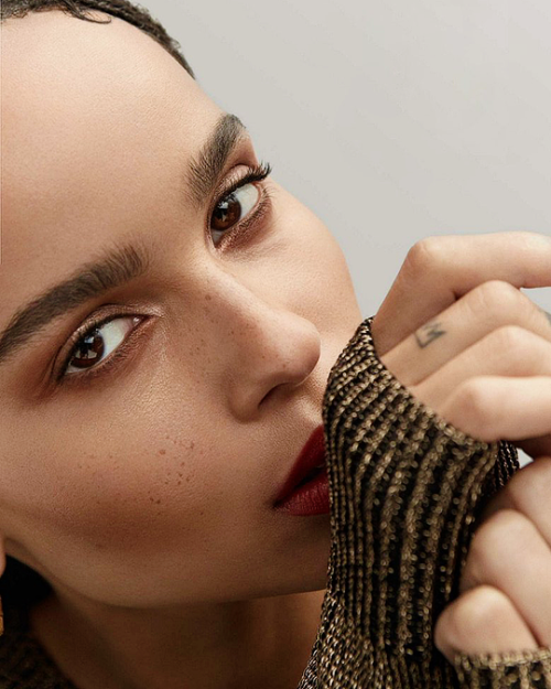 ZOË KRAVITZ PHOTOGRAPHED FOR ELLE FRANCE. 