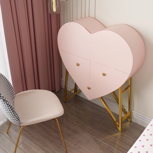 peachblushparlour:Heart Dressing Table