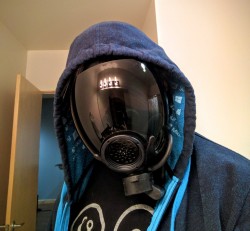 New gas mask! Hopefully I can get some pics with latex soon and be a shiny sexy spaceman.