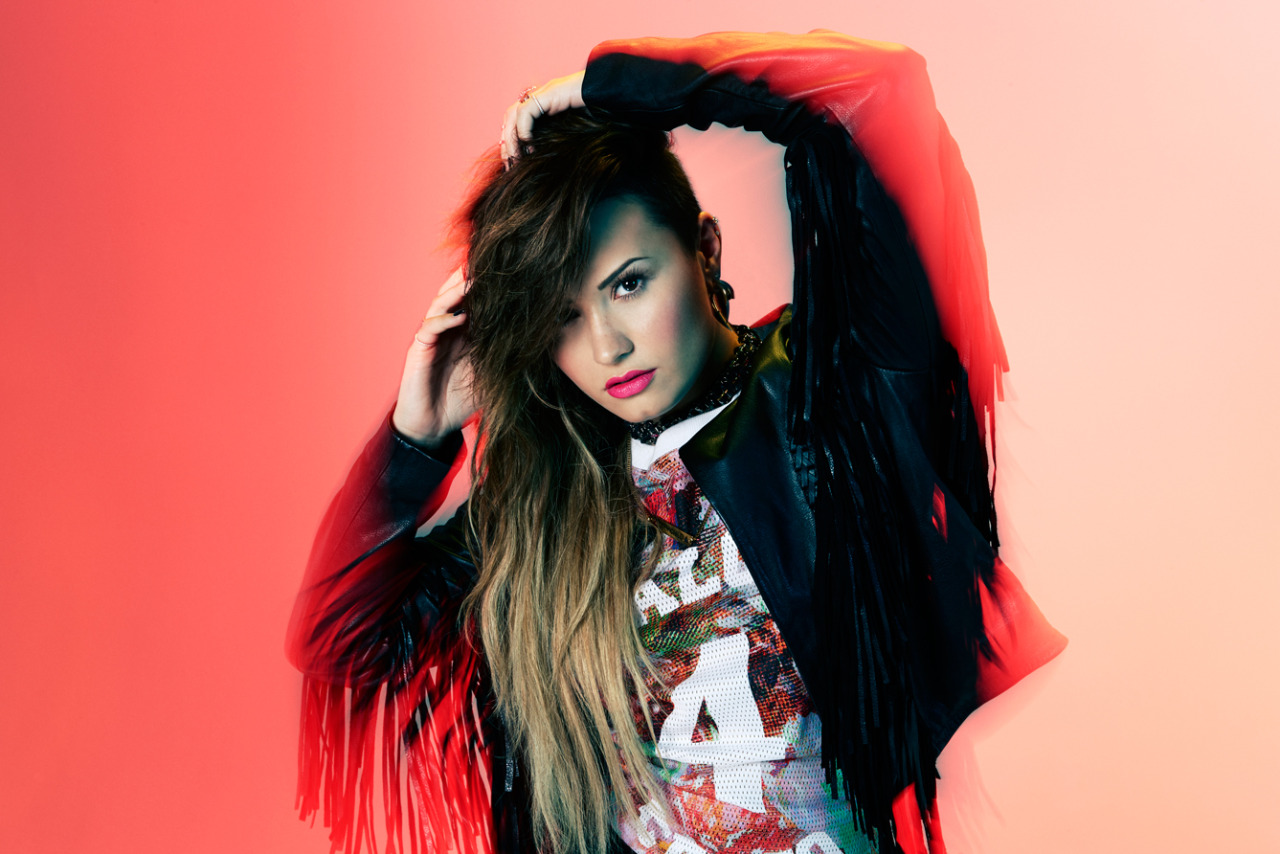 Demi Lovato - You Magazine. ♥  I&rsquo;m having lesbians thoughts. Love those