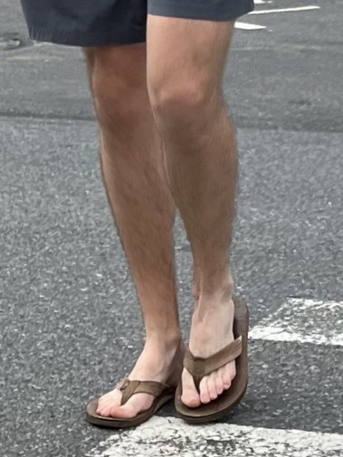 Tompkins Square Park Avenue Ahandsometank TopscruffRainbow Flip Flops