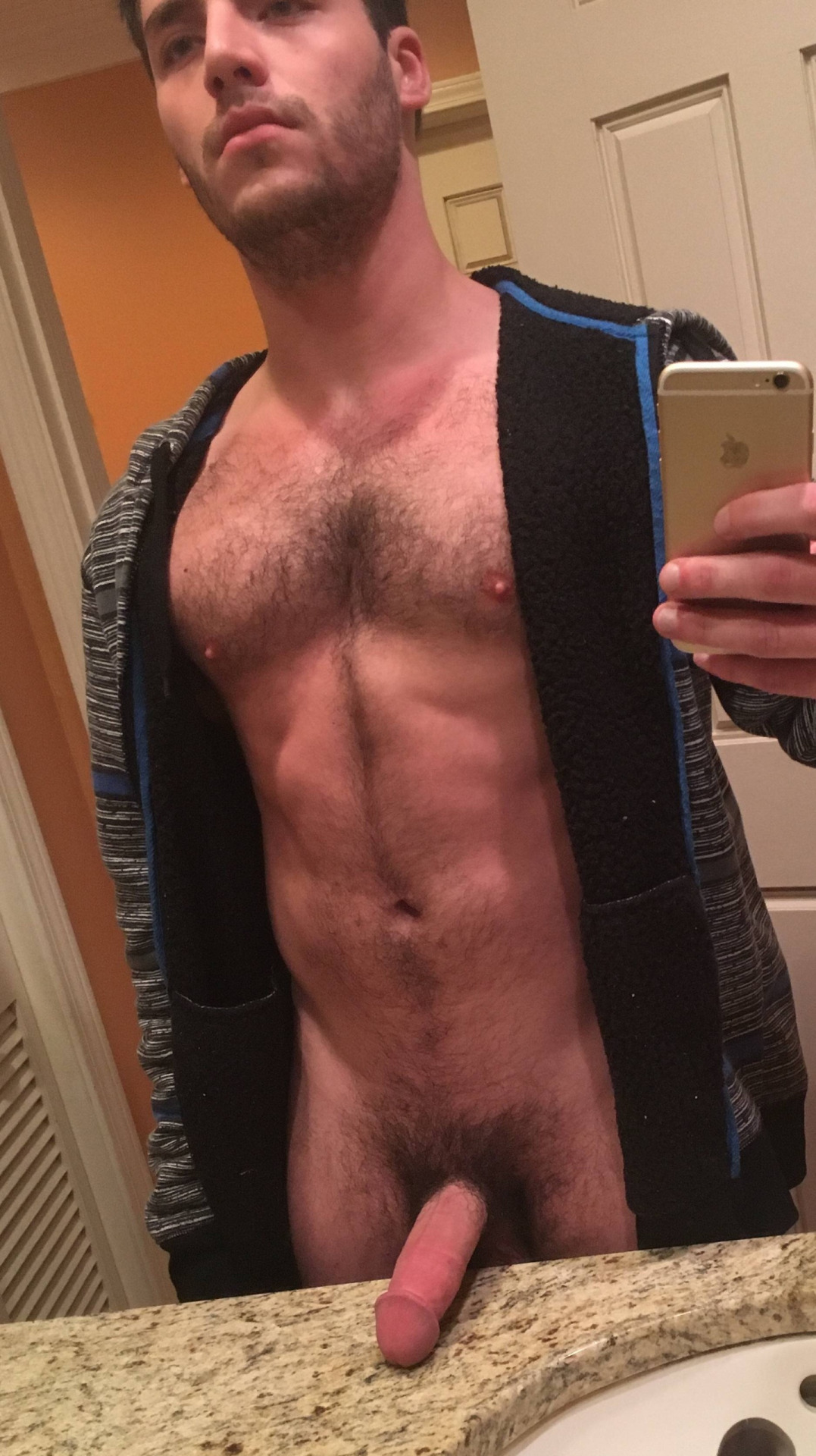 ilovecircs2:Over 101, 000 beautiful cut dicks with cute guys for my  24, 300 followers,