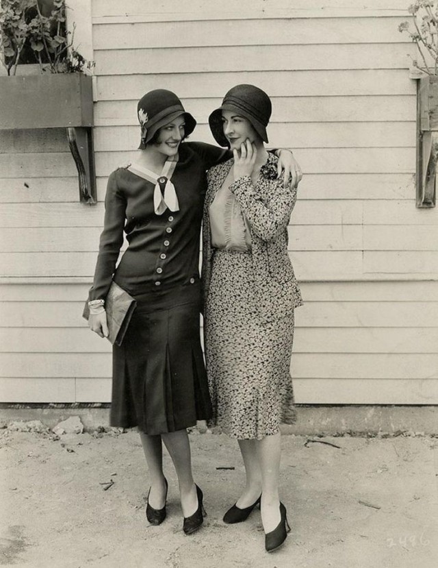 Joan Crawford and Kay Hammond (1920s)