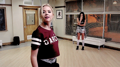 prettylittleliarsfans-a:  This was HILARIUS!!! ❤