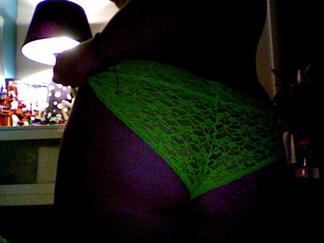 theideal-life:  She’s always buzzing just like neon. &lt;3 for the love of