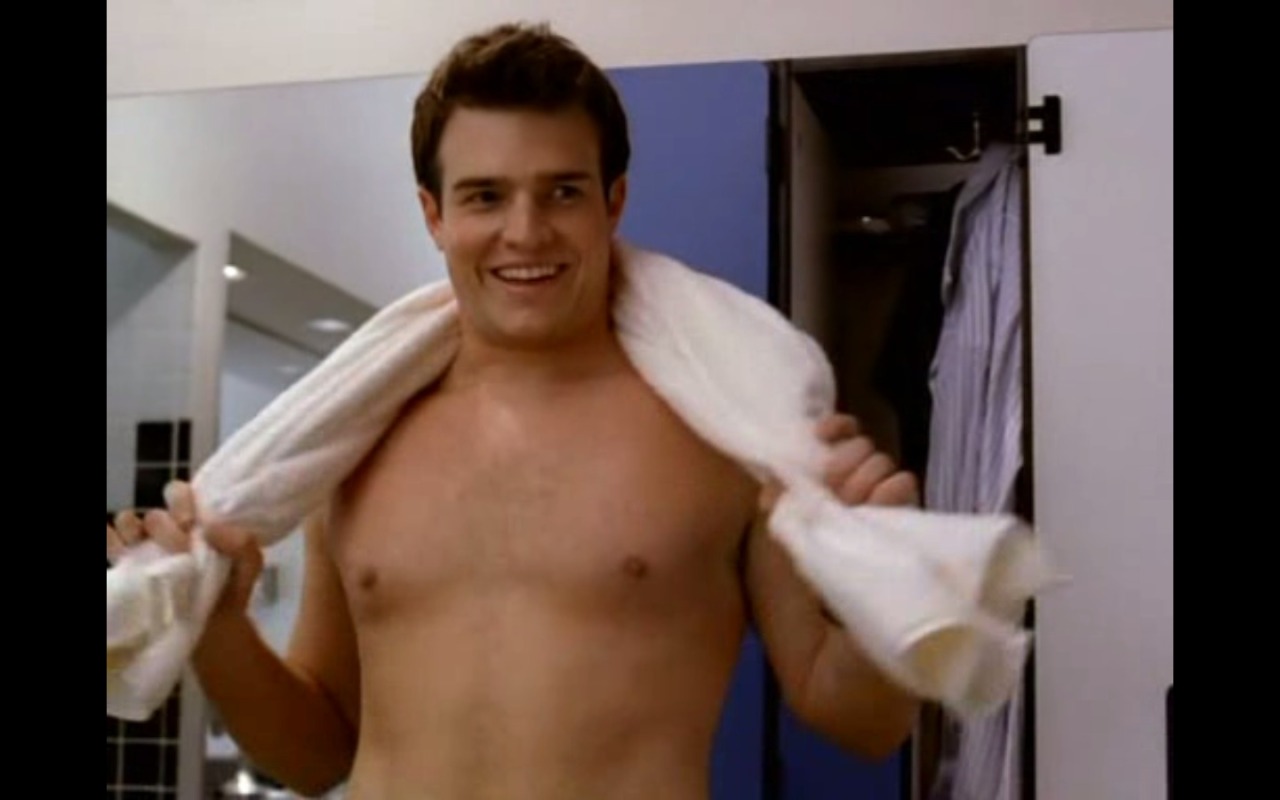 jsuavazblog:  Joshua LeBar en la serie El Séquito (Entourage). 