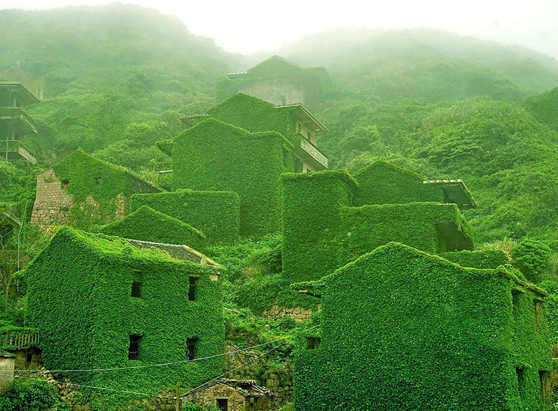 thegryphonsnest:  Abandoned Chinese Village, Gougi Island