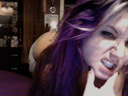 ph4ntasmag0ria:  buttcrack fer days. HELLLLLO NEW FOLLLOWERS :D <3  I dont know where you all came from but I love you all and I hope you enjoy the freak show youre now attending :) 
