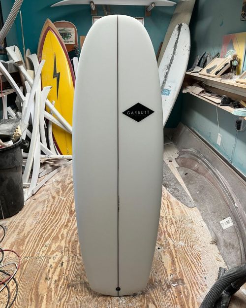 5’4” Quad Simmons finished up as a stock board for those interested. Nice amount of foam for easy paddling and a bottom shape that will have you cookin’ down the line. DM for pricing
https://www.instagram.com/p/CZo6PEqr0FM/?utm_medium=tumblr