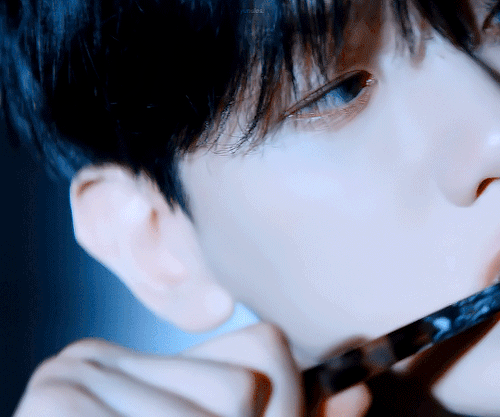 BAEKHYUN 'PINEAPPLE SLICE' MV