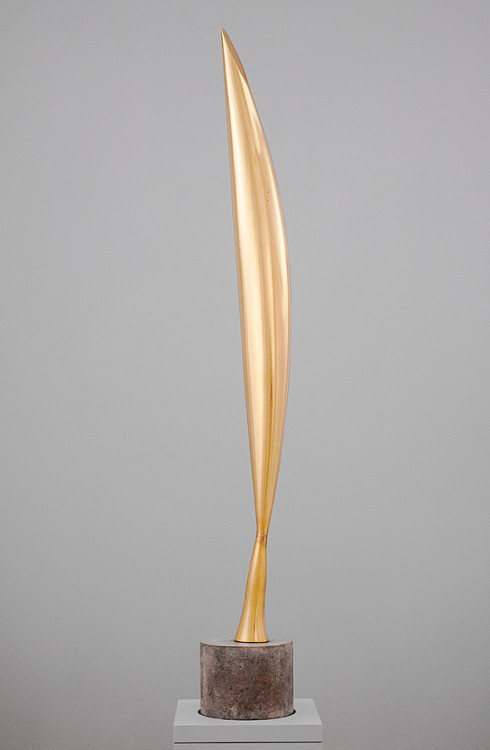 Brancusi, Constantin. Bird in Space (L’Oiseau dans l’espace). 1940. Solomon R. Guggenheim Museum, Ne