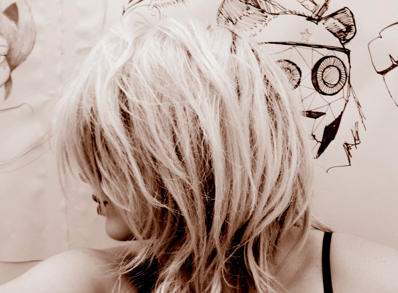 latenightheartbrokenblues:  one whole cigarette. 
