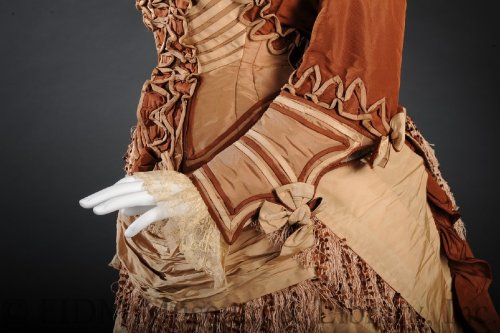 Afternoon dress ca. 1871From the FIDM Museum