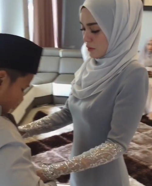 fakecummmy: Uqasha dengan body yang mantap i love malay girl