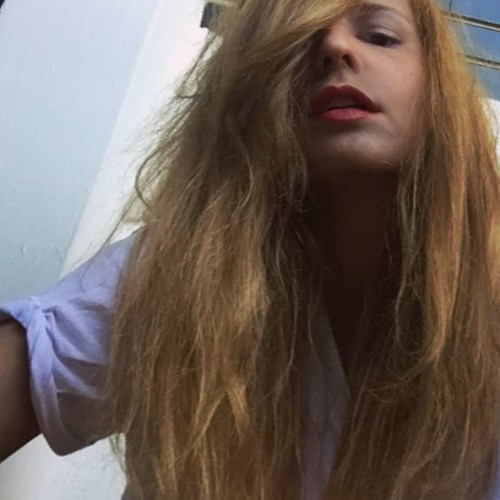 #longhair #blonde #waves #summer #summerday #blue #redlips #girl #tee