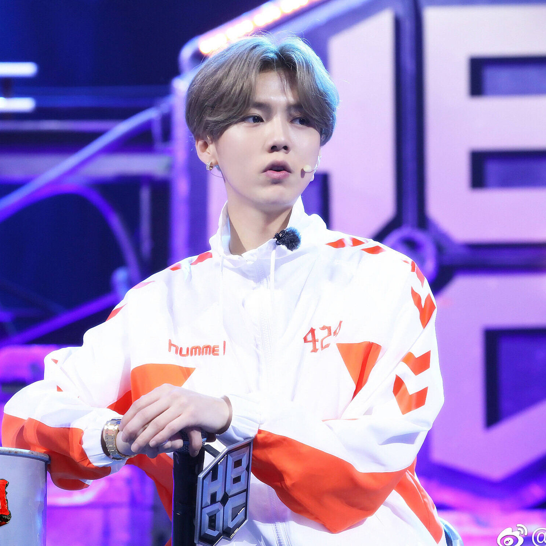 鹿晗风扇 Lufan — Luhan 鹿晗 - “ Hot Blood Dance Crew Weibo update