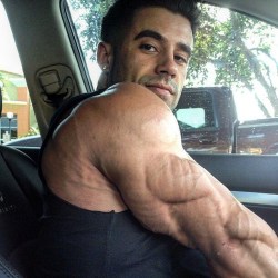 drwannabe:  Santi Aragon