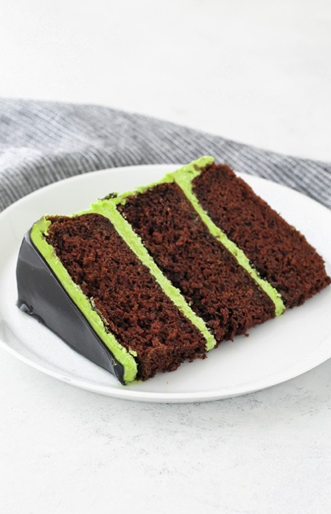 sweetoothgirl:POISON APPLE CAKE