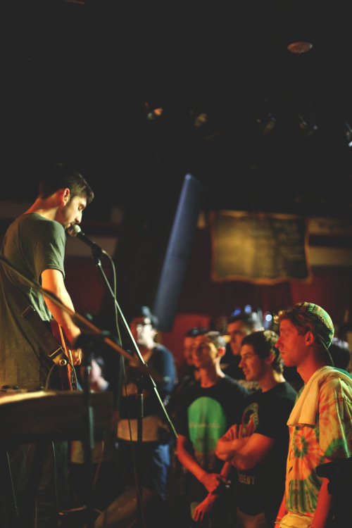 dressingcold:  Tigers Jaw Quebec City 7/18/14 website | instagram | twitter