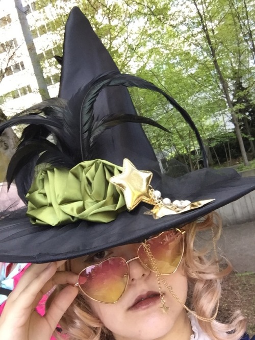 Speaking Of Con Pics Tho