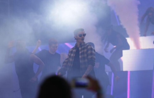 keeping-up-with-bieber:  Team Bieber: More #WangoTango selects for you :) 📷: Andrew Rose