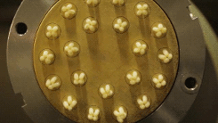 kickthemuffin:  snoutregiment-deactivated201602: x  This is so satisfying to watch 
