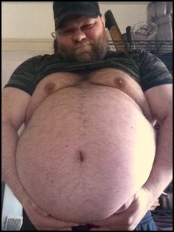 tubbyxjock:  Feelin big n FATSO