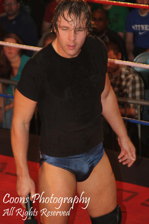 adriennegabriella:  deanismyunitedstateschampion:  Jon Moxley  UNF!