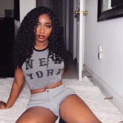 blackgirlsreverything:  http://www.instagram.com/Constanceconnie1