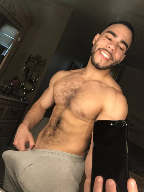 Sex puphawaii:  showinbulge:Jesus_Really   bone-up! pictures