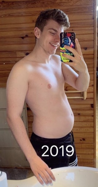 luterpacificae:pregnantguys:the baby’s growing more and more each day (@cyrilschr on IG)Mmmmh chubby French guy