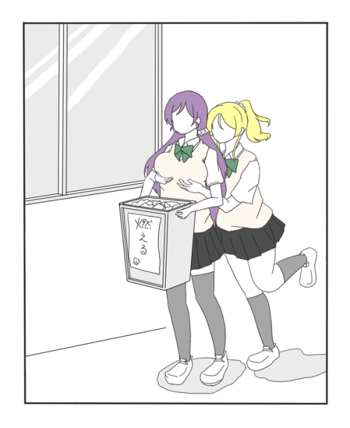 nico-useless-bf-maki-chan:  dashing-umi:  Artist: Osha_Kimi (twitter) |   おしゃキミ (pixiv) “Permission to post was given by the artist”  Nozomi is faceless but you can see her I’m so done face 