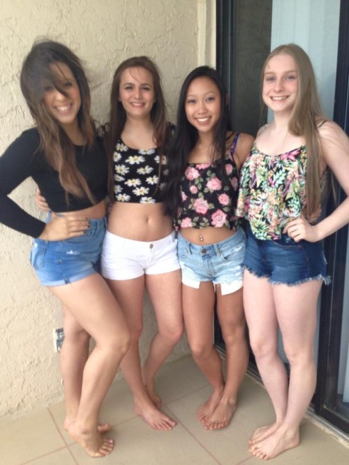 barefootteensstuff: Whitney and friends.Awesome teen feet!Comment and Reblog!