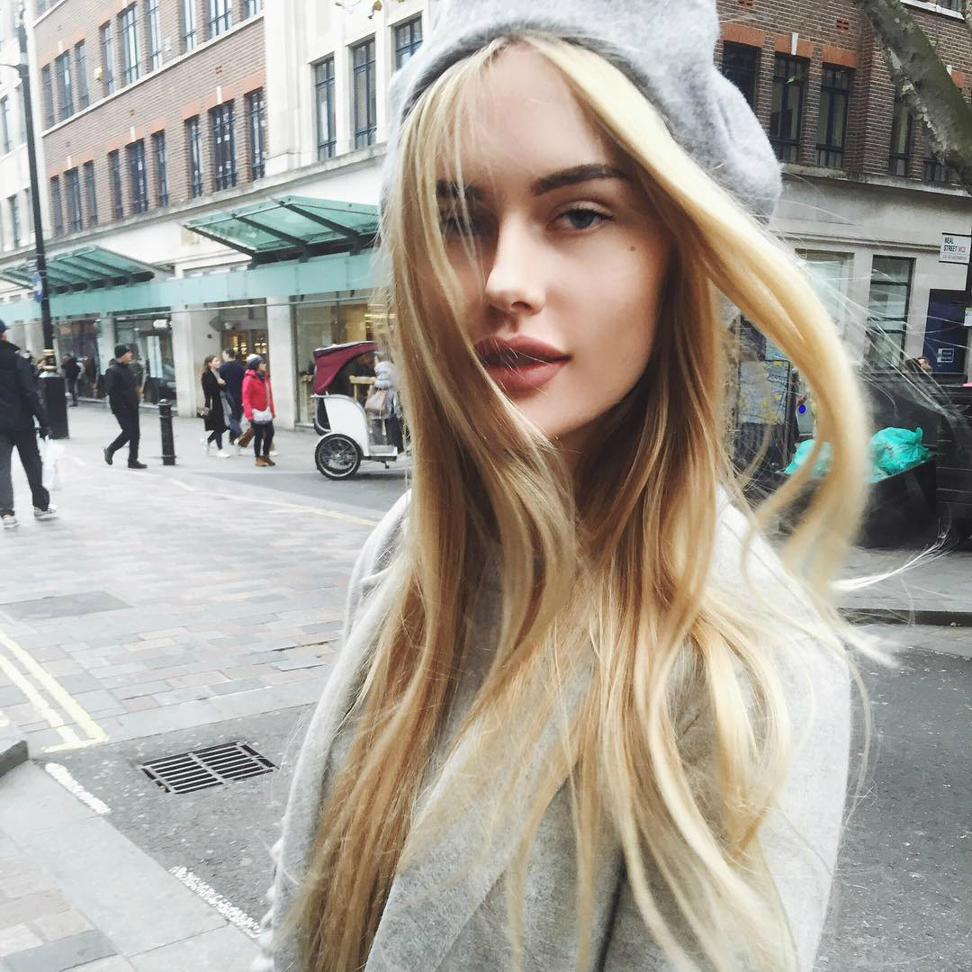 Gabriella (17 Photo)