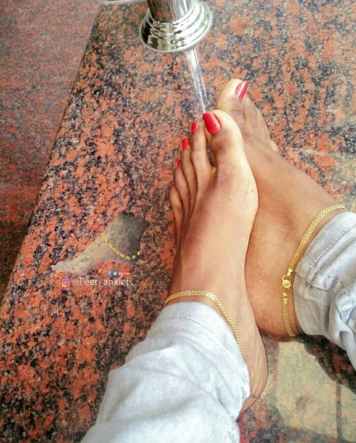 Most Beautiful Mallu Feet ❤❤❤ #feet #anklets #goldenanklets #gold #longnails #rednails