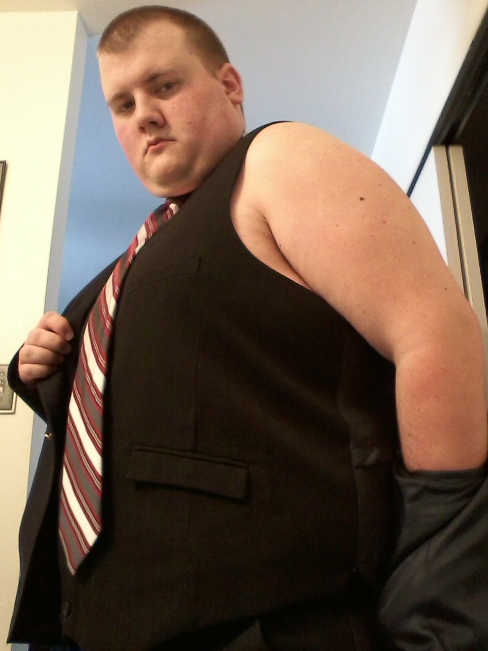 jcub91:  So tell me, can I pull off the suit and tie look? 