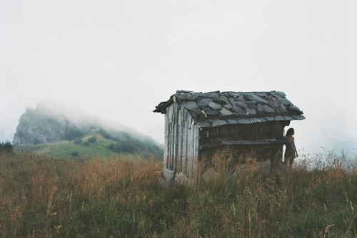 Watching the thunderstorms roll in from the comfort of this Alpage [Portra160]